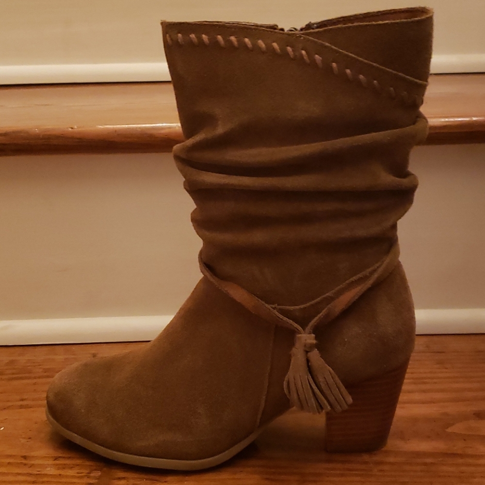 Minnetonka Suede Brown Slouch Boots